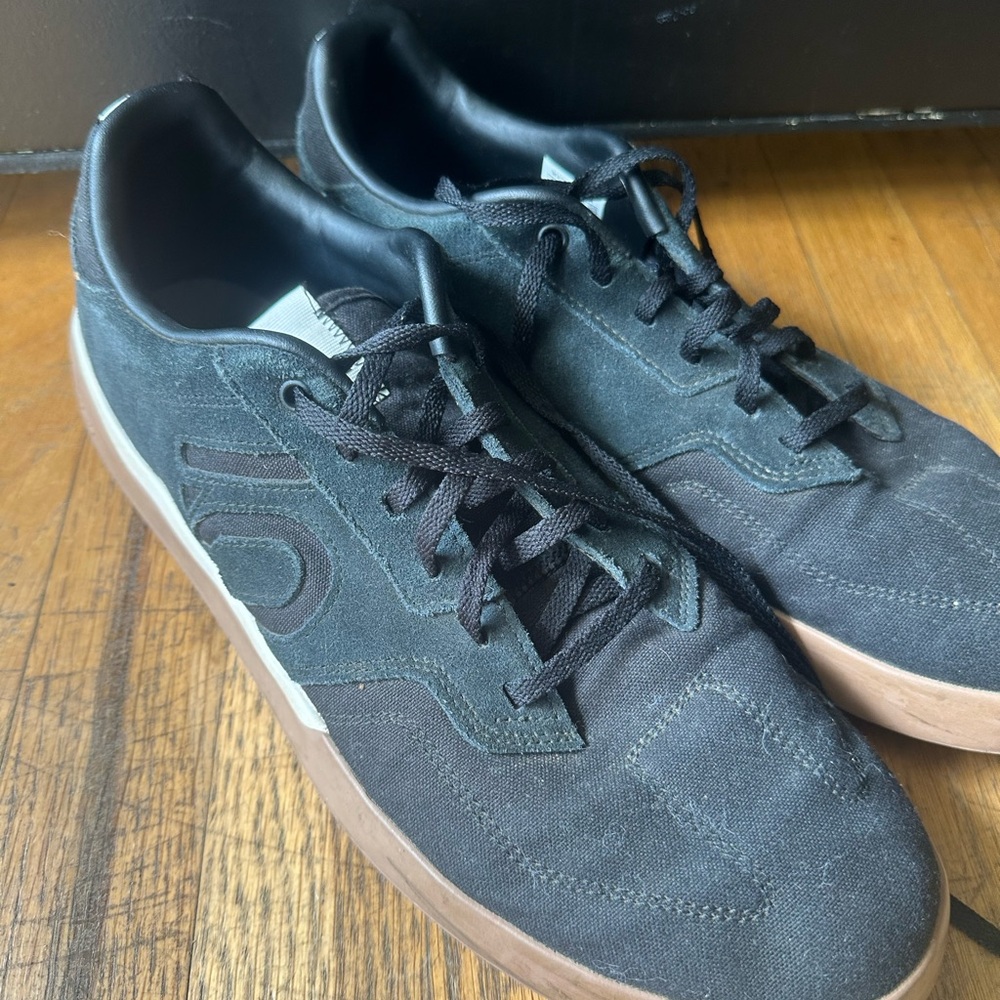 Black Canvas Men's Shoes